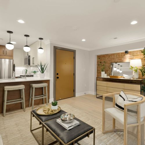 647 G St SE #2