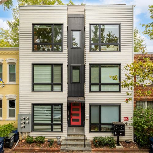 623 14th Pl NE – Unit D